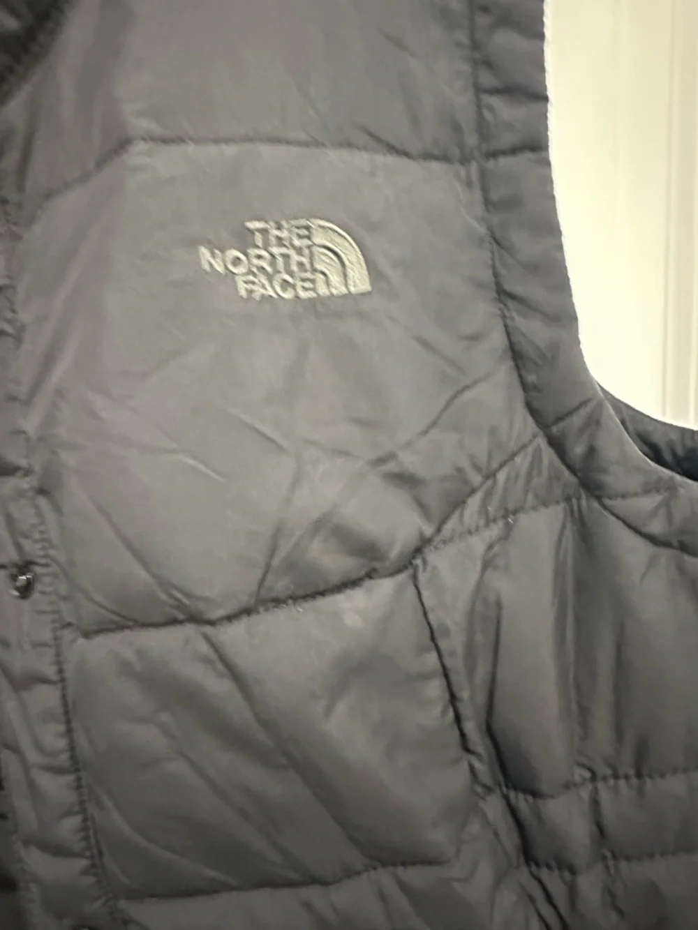 The North Face Women’s Black Quilted Puffer Vest SZ L